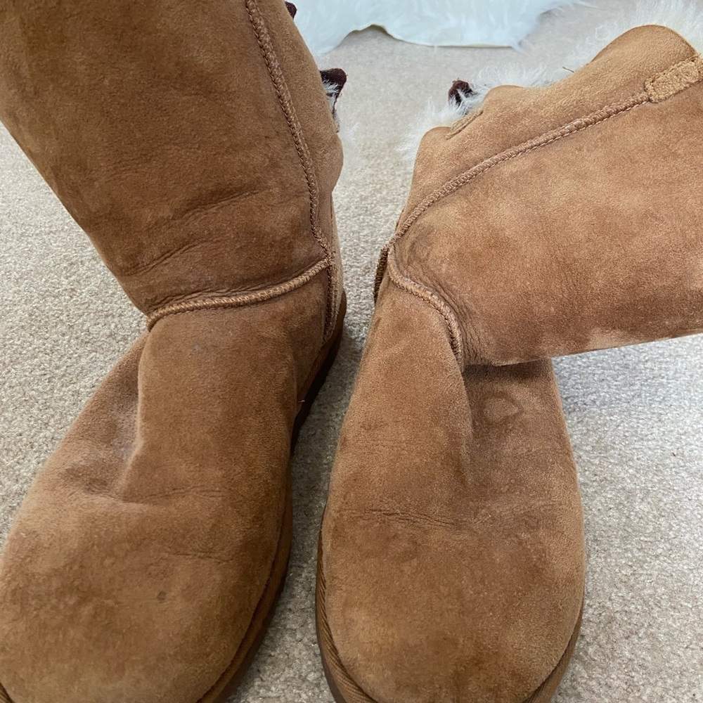 Bailey Bow Uggs! - image 4